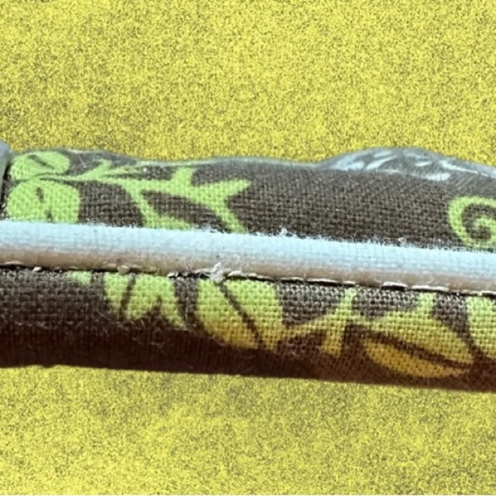 Vera Bradley Jazzy Clutch in “Sittin’ in a Tree” pattern (Retired)